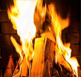 FIREWOOD - Nice Dry Seasoned Firewood Quarter Cords