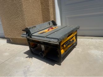 DEWALT - 15 Amp Corded 8-1/4 in. Compact Portable Jobsite Tablesaw (Stand Not Included)