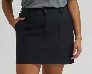 Lee Skort
