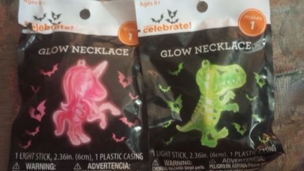 2 glow necklaces new
