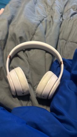 Beats headphones Bluetooth
