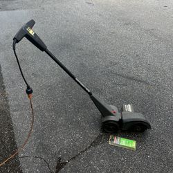 Vintage Craftsman Electric Edger 2.5 hp! Works great! Excellent condition! Includes 2 new blades