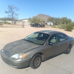 2005 Ford Taurus