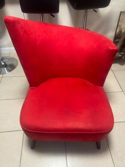 Cardinal Red Accent chair for $50 obo must go asap !!! Send offer !