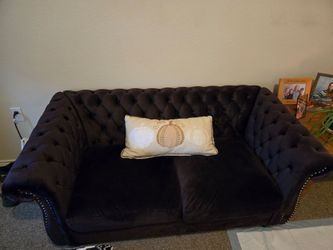 Love seat purple velvet. Sits low to the ground