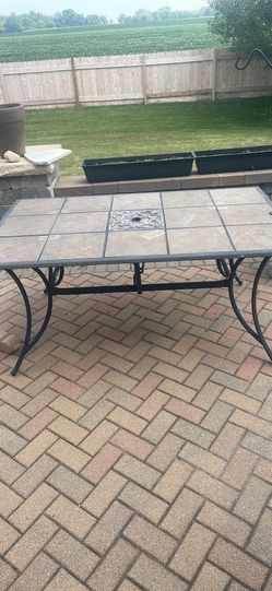 Patio table