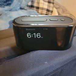 Loftie Smart Alarm Clock designed to help users break up with their smartphone alarms.