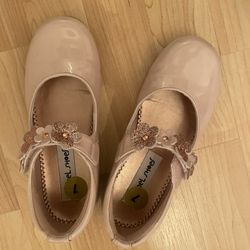 Girls Pink Shoes Size 1 