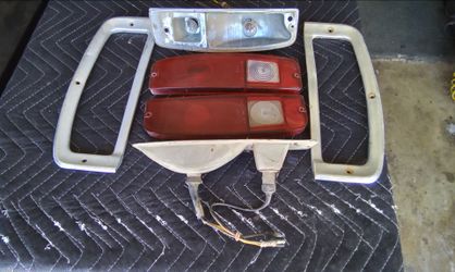 67-72 Ford Trucks Tailigts set Parts