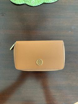New Tory Burch Wallet — price firm