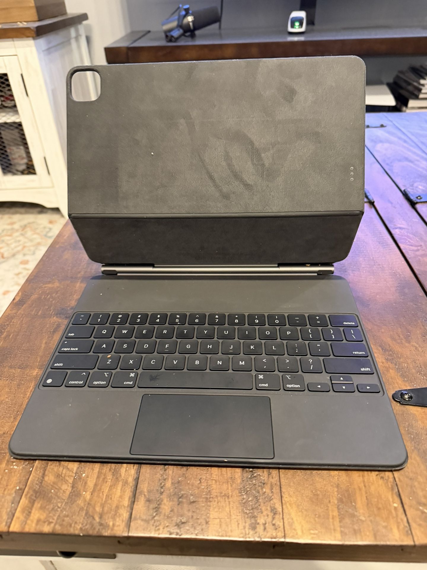 Apple Magic Keyboard For 12.9 iPad