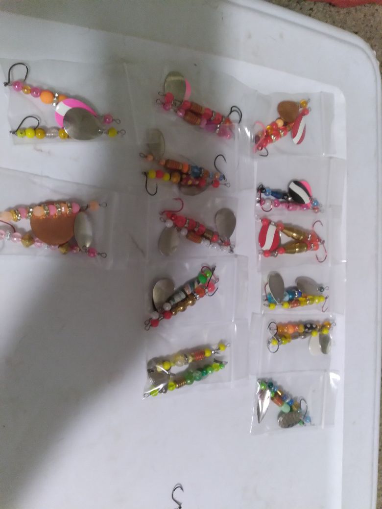 Hand tied fishing spinners