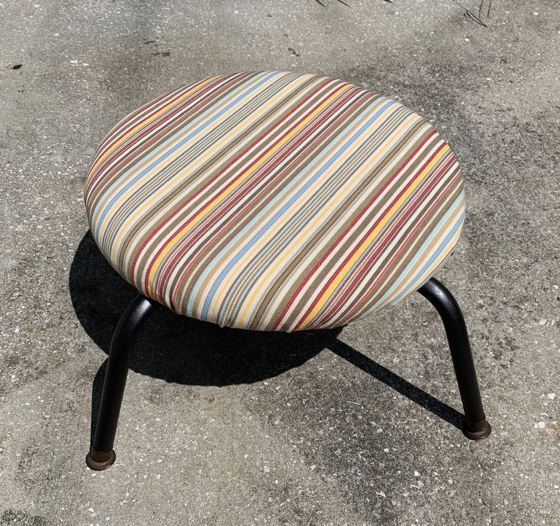 Small foot stool
