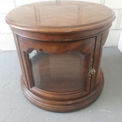 Gordon’s Furniture End Tables 