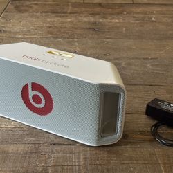 Beats by Dre Portable Speaker (White) — Great Condition!