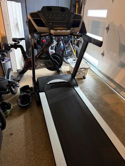 Sole F85 Treadmill