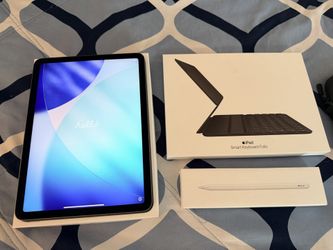 Apple iPad Air 4th Gen + Apple Pencil + Smart Keyboard Folio + More