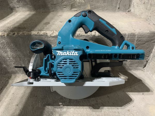 MAKITA XSR01Z 18V X2 36V LXT Brushless Cordless 7-1/4 in Circular Saw
