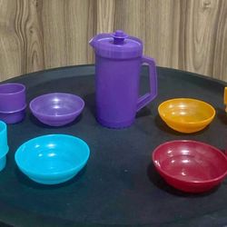 Tupperware Party Set