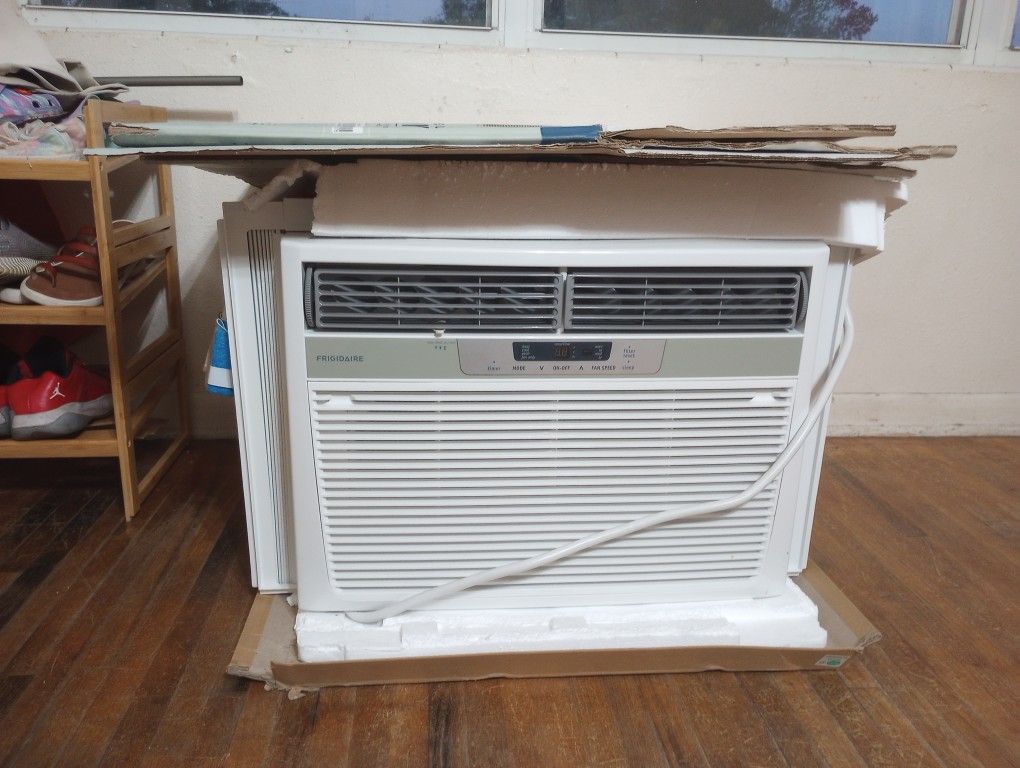 Frigidaire AC/Heater Window Unit for Sale in Lake Wales, FL - OfferUp