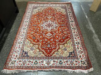 Orange Floral Pattern 4.5’x7′ Area Rug
