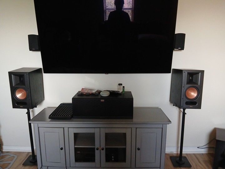 Klipsch Surround Speakers With Stands