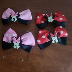 Red and pink Minnie Mouse hair bows 