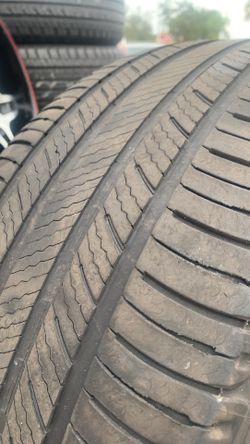 235-55-17 USED MICHELIN SET