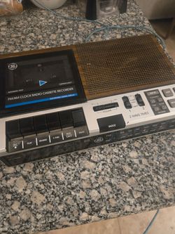 Vintage alarm clock radio cassette player works!!