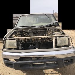 Nissan Frontier Truck