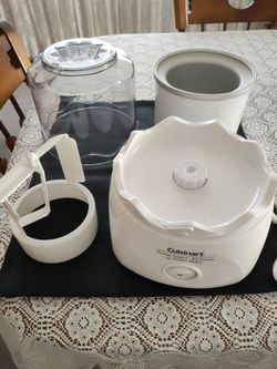 Ice cream and Joghurt maker. Never used