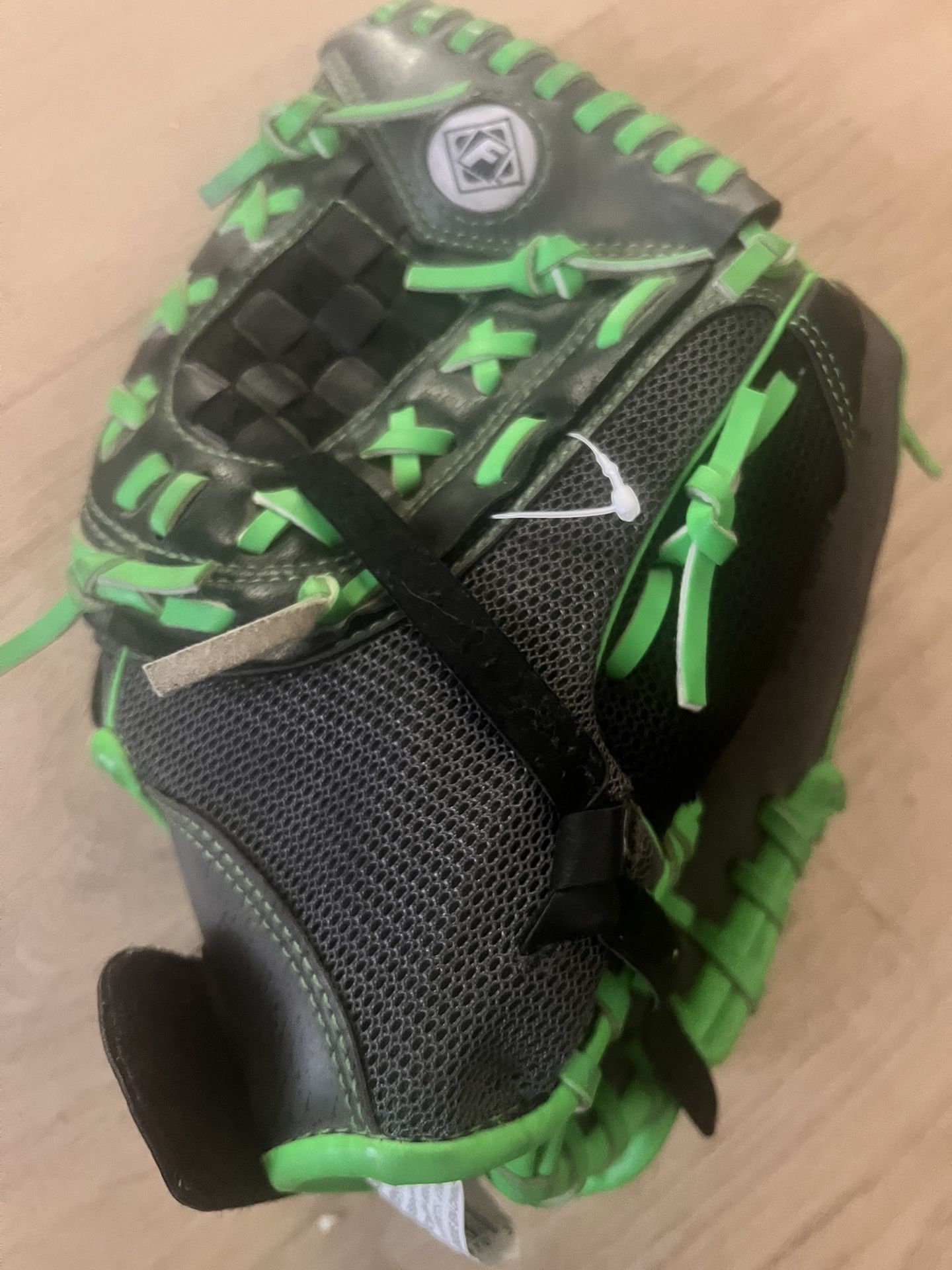 Kids Franklin Glove Like New