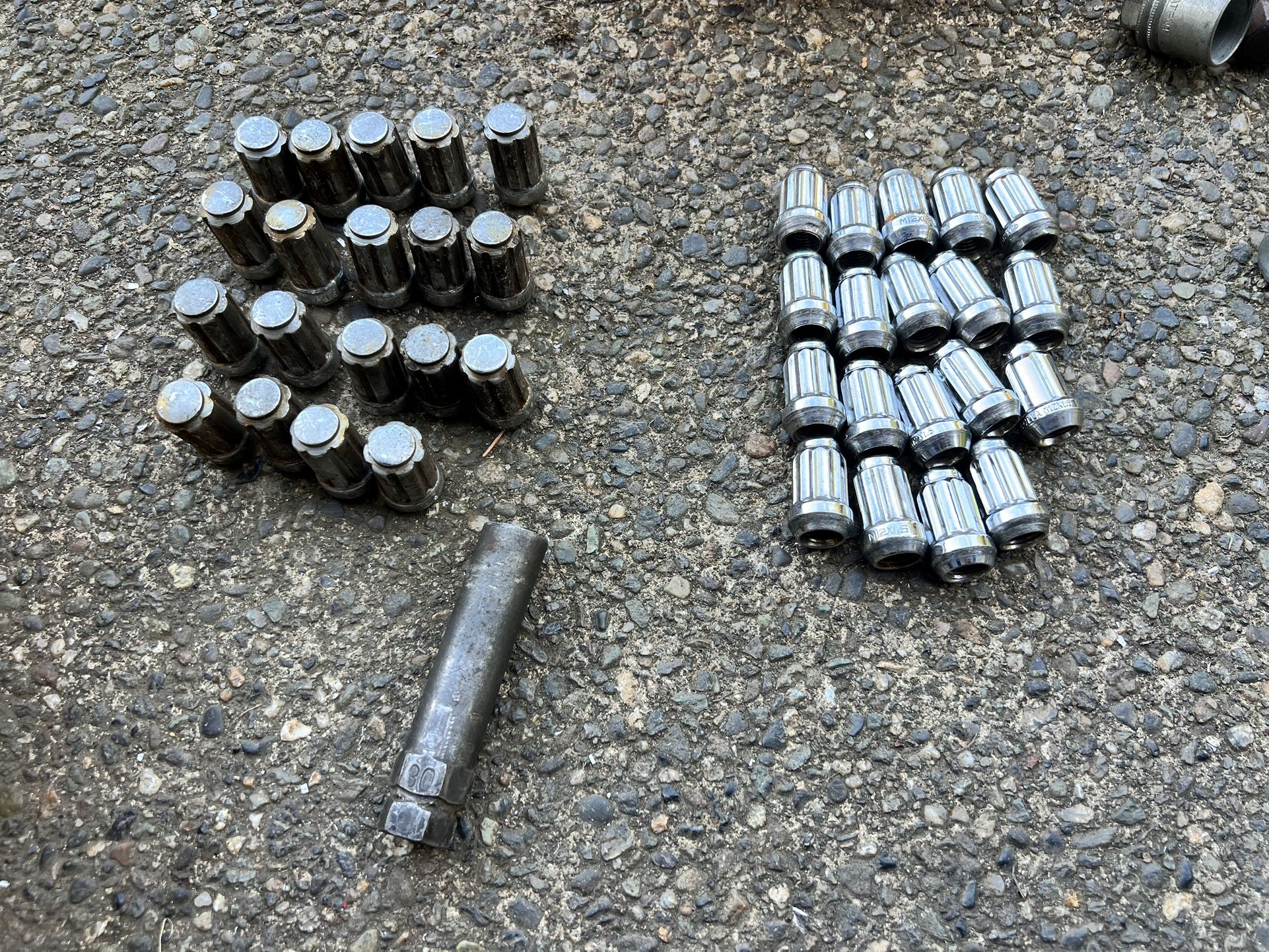 M12x1.5 Lug Nuts Tunner Toyota 