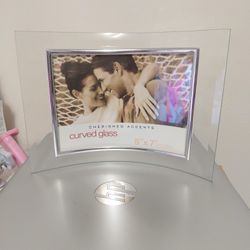 Curved Glass Photo Frame