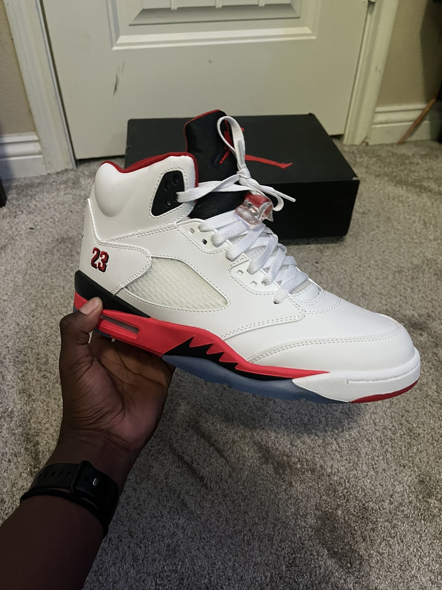 Jordan 5 Fire Red Size 11