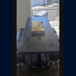 ⚠️⚠️⚠️⚠️TABLE WITH STOOLS⚠️⚠️⚠️⚠️