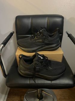 Brooks Glycerin 22/ size 10 Men’s $95