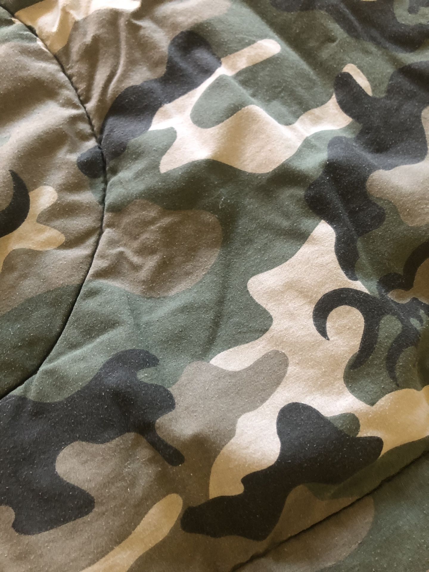 Full Size Camo Comforter