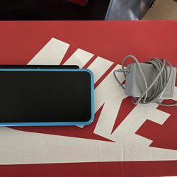 NINTENDO 2DS XL W/ GAMES