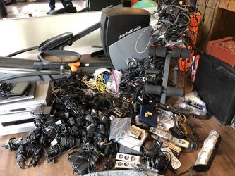 HUGE Lot of Hundreds of Computer Chargers - Adapters - Computer/HDMI Cables. etc