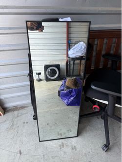 Long metal frame mirror - Good quality