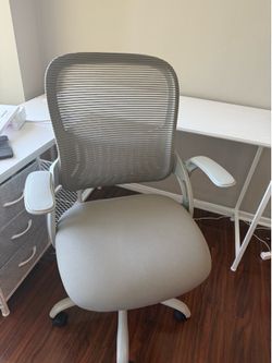 Desk chair