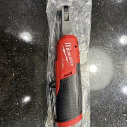 Milwaukee M12 Fuel 1/4” Ratchet - Like New