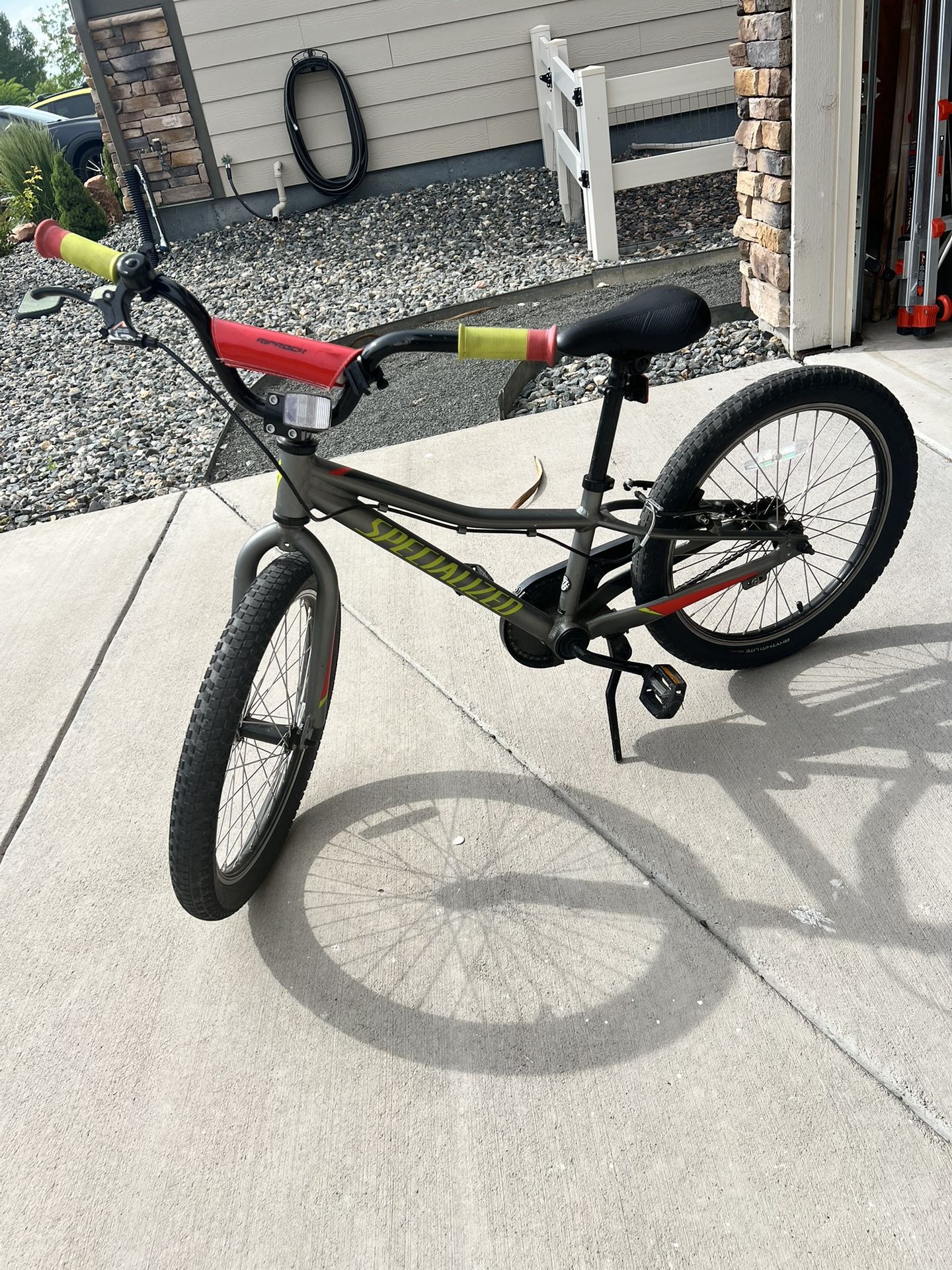 Specialized Riprock Kids 20” Bike
