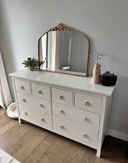 IKEA Hemnes 8 Drawer Glossy White Dresser -DELIVERY AVAILABLE