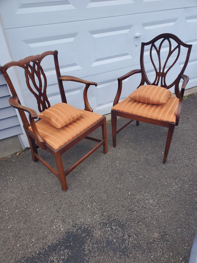 2 Impressive Antique Armrest Chairs. FREE Delivery! NICE GIFT IDEA!