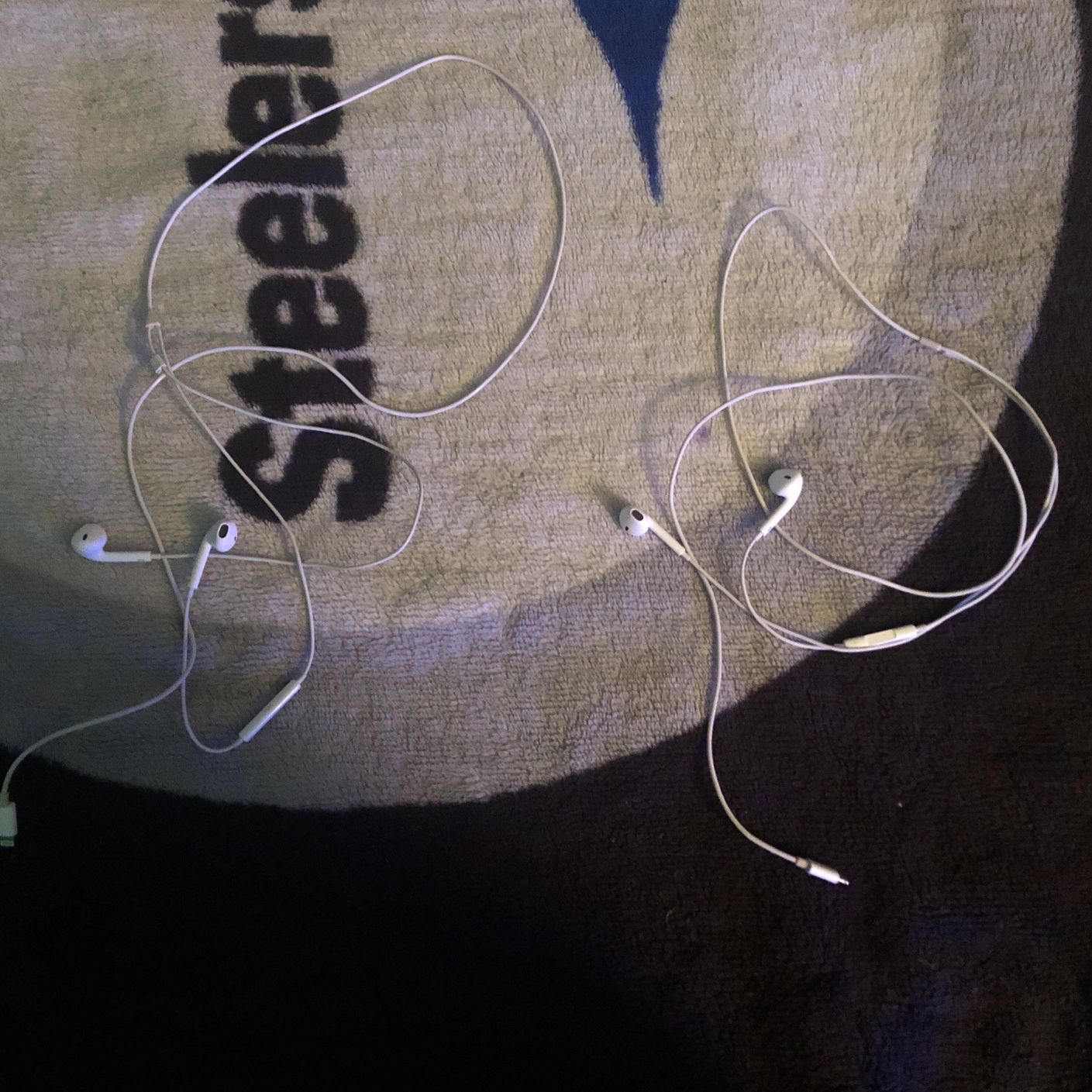 Wired Pods Clean/Perfect Condition