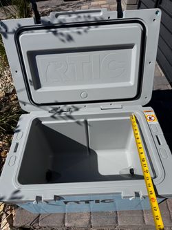 RTIC 52Q Cooler