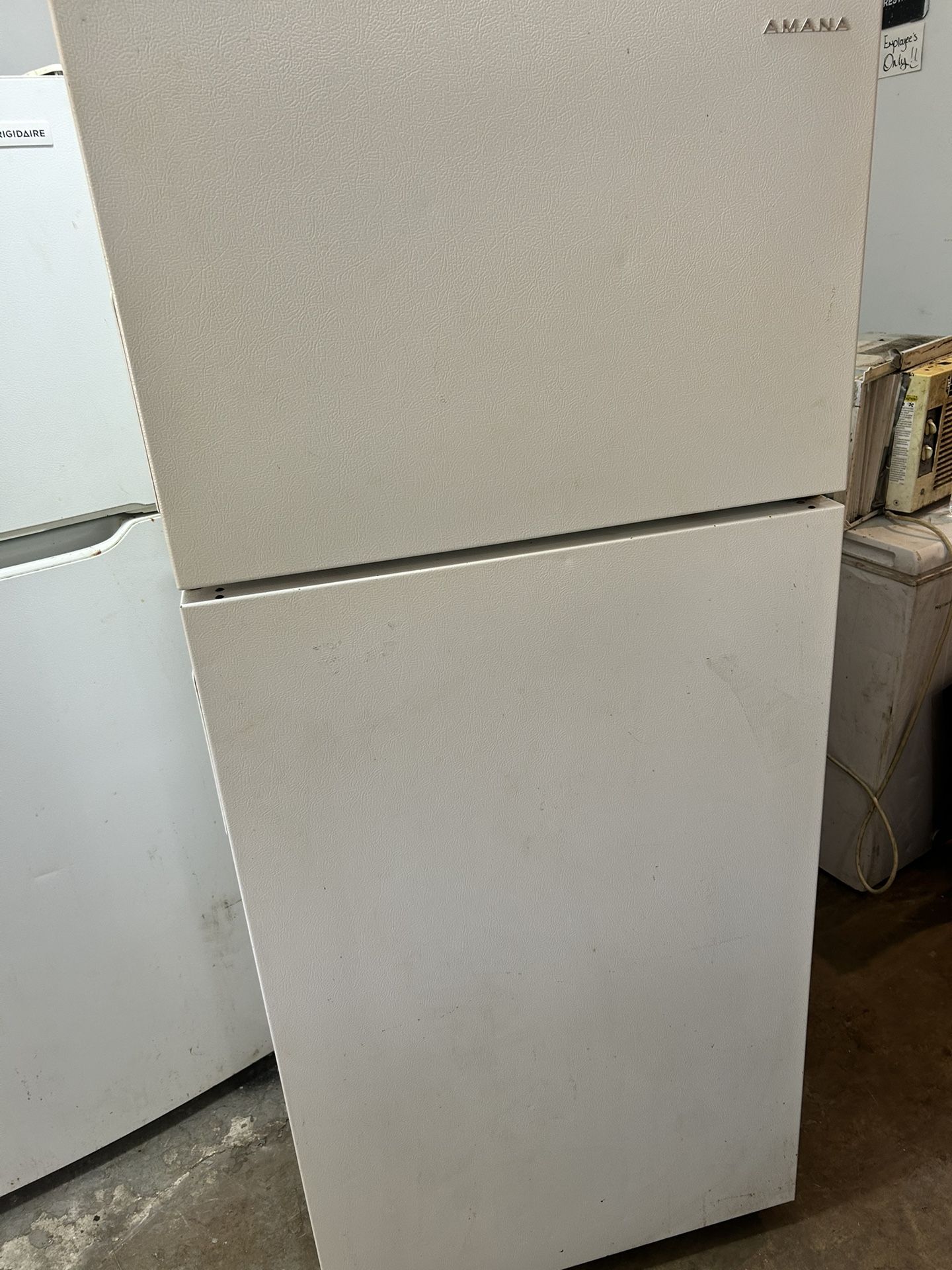 Amana White Cold Refrigerator ‼️