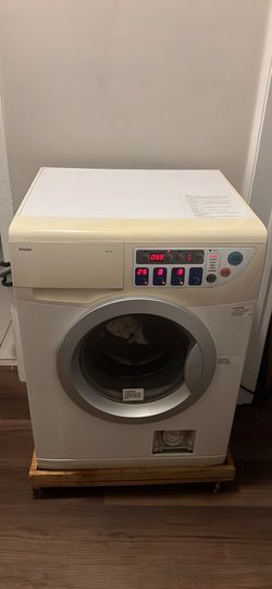 HWD1000 Compact 1.7 Cu Ft Front Load Washerdryer Combo